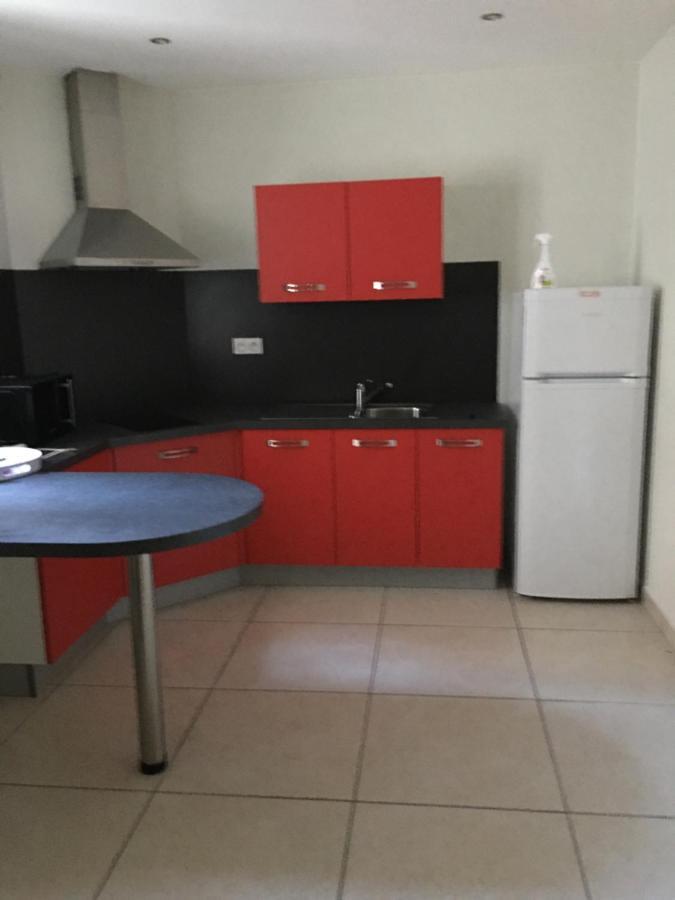 Appartement Calme Centre Ville Historique อุสเซล ภายนอก รูปภาพ